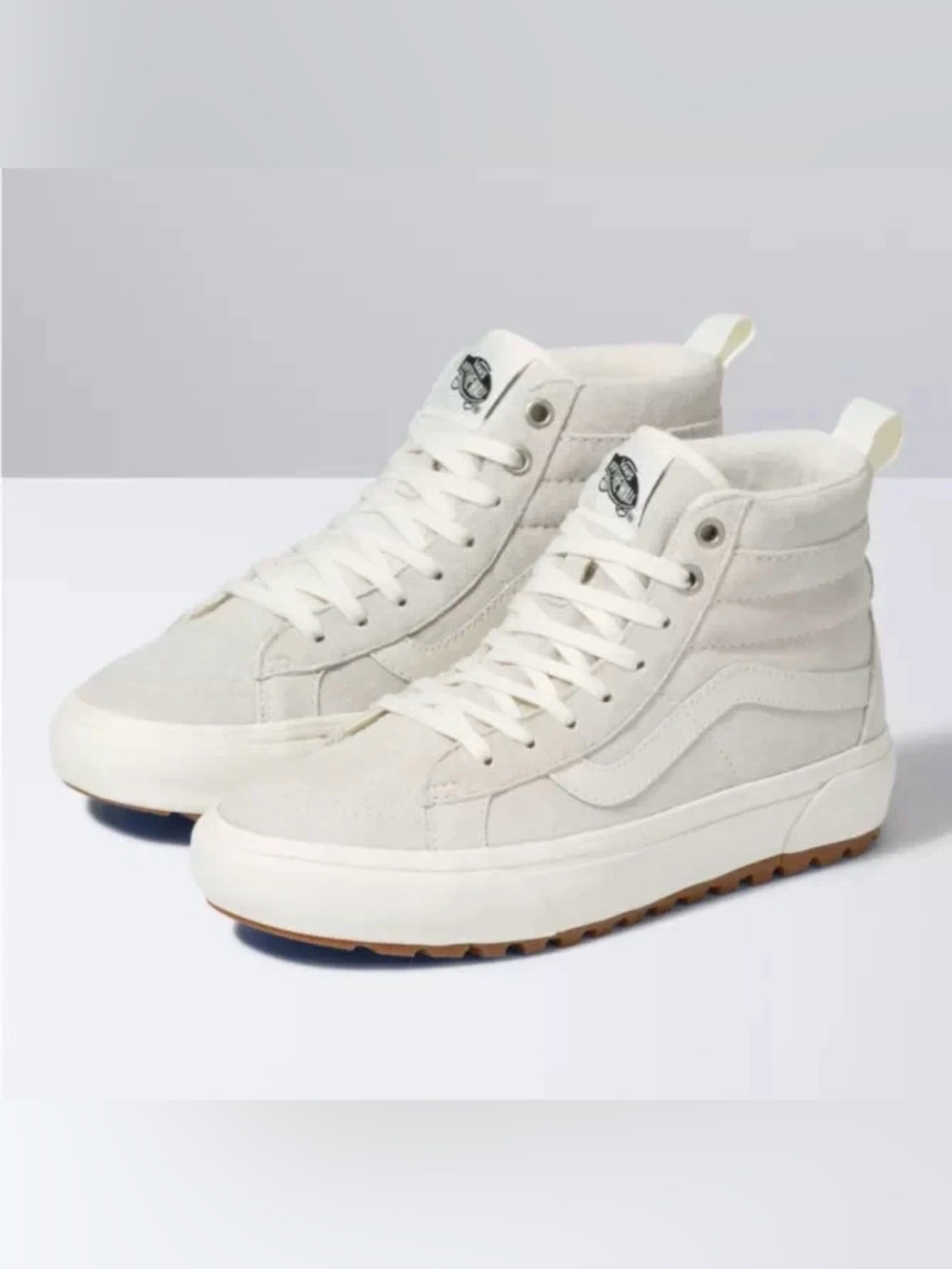 Vans Unisex Sk8-Hi Platform Sneaker with Gum Outsole.. men’s 9.2 and women 11 - Picture 2 of 6